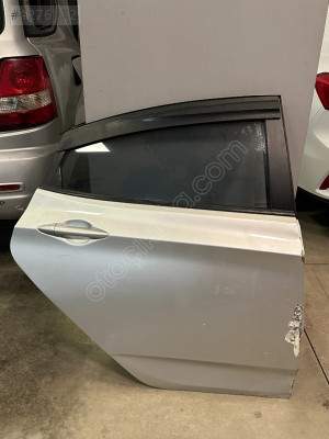 HYUNDAİ ACCENT BLUE SAĞ ARKA KAPI DOLU