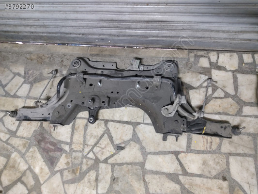 RENAULT LATİTUDE TRAVERS BEŞİK