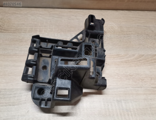 Citroen Berlingo Sağ Arka Tampon Braketi