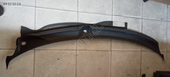 Volkswagen Golf4 Cam Önü Izgarası Çıkma Orijinal 1J1 819 415 B