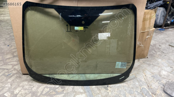 FORD COURİER ÖN CAM ORJİNAL ÇIKMA