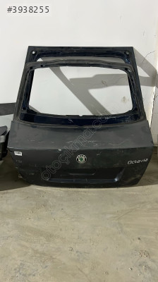 Skoda octavia 08 12 UFAK HASARLI ORJİNAL BAGAJ KAPAĞI
