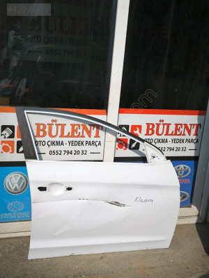 Hyundai Elantra sağ ön kapı orijinal çıkma