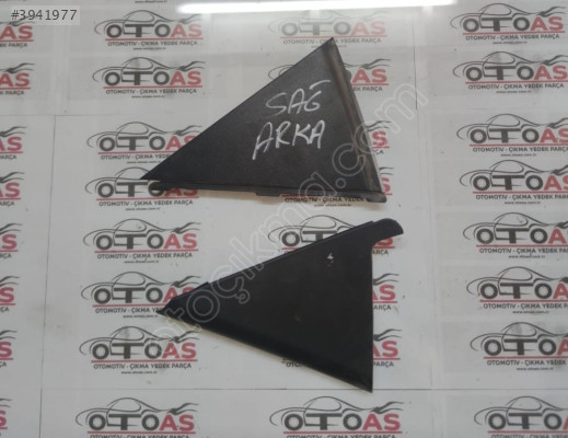 HYUNDAİ İX35 SAĞ ARKA KAPI ÜÇGENİ 83840-2S000