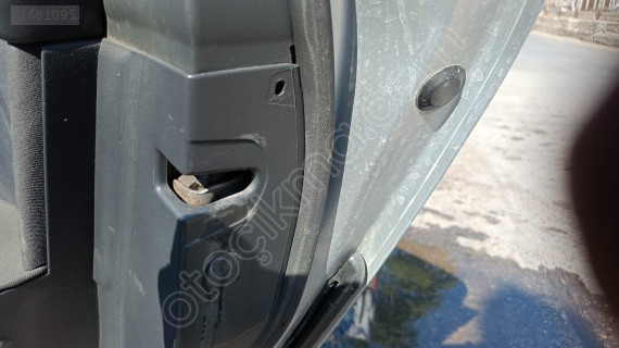 peugeot 508 sağ arka kapı kilidi