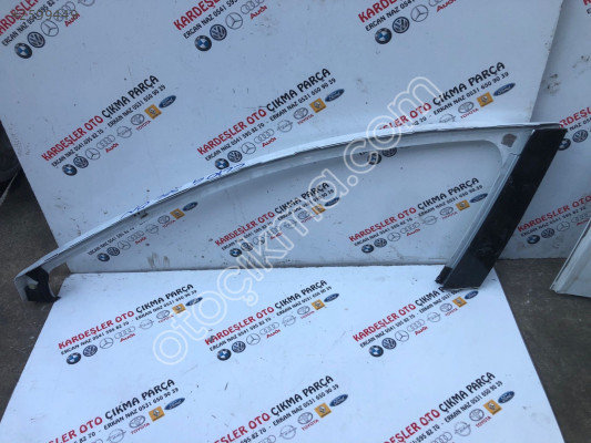 Renault Clio 4 sol ön kapı direği (2012 2019)