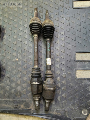MEGANE 2 SAĞ SOL AKS ORJİNAL PARÇA ÇIKMA
