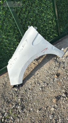 Renault Clio beş sol ön Çamurluk