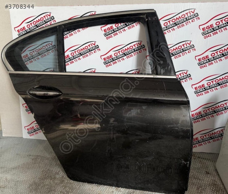 BMW 5 SERİSİ F10 FÜME RENK SAĞ ARKA KAPI ORJINAL DOLU