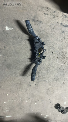 HYUNDAİ KONA ÇIKMA ORJİNAL SİNYAL SİLECEK KOLU