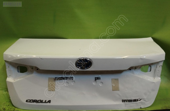 toyota coralla bagaj kapağı