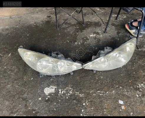 Peugeot 207 sağ sol ön far lambası