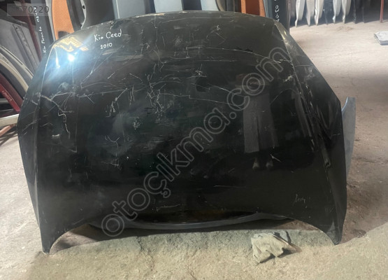 Kia ceet kaput siyah