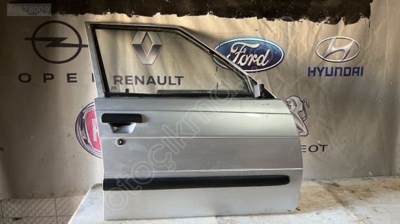 Renault9 Broadway Spring Flaş sağ ön kapı hatasız dolu orijinal