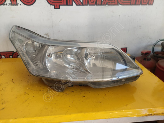 CİTROEN C4 SAĞ FAR