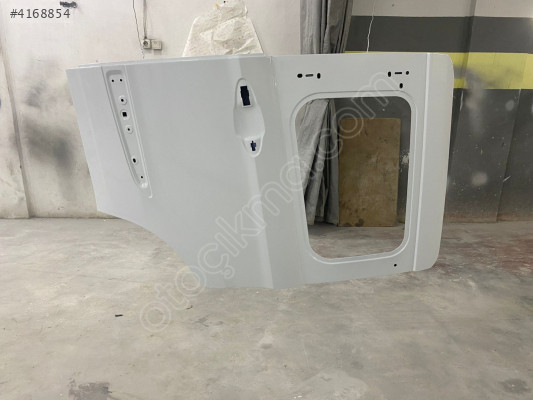 Ford Tourneo Courier sol sürgülü kapı