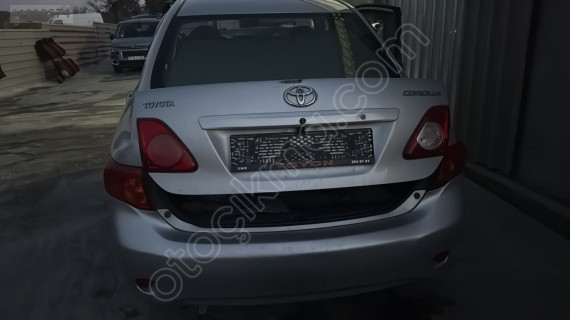 2008 2012 Toyota corolla bagaj kapağı 35.000