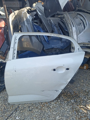 Renault Megane 4 sol arka kapı