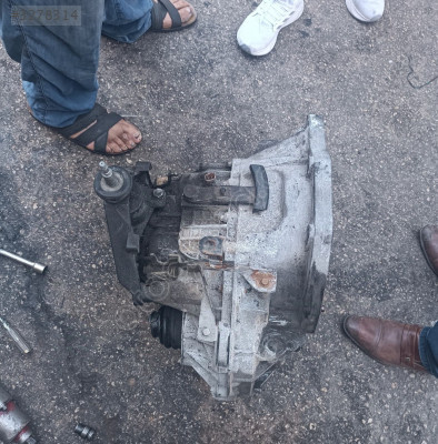 Renault master 2 şanzıman 5 ileri ve 6 ileri mevcut