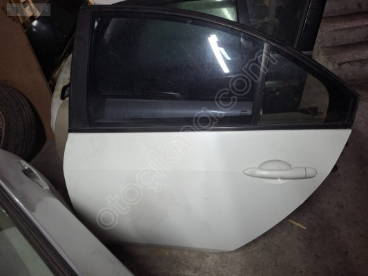 Nissan Primera Sol Arka Kapı Çıkma Orjinal