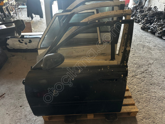 MAZDA 323 SOL ÖN KAPI