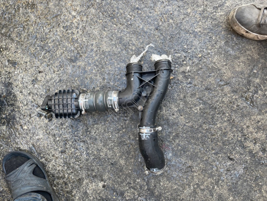 PEUGEOT 301 TURBO BORUSU ORJİNAL ÇIKMA PEJO
