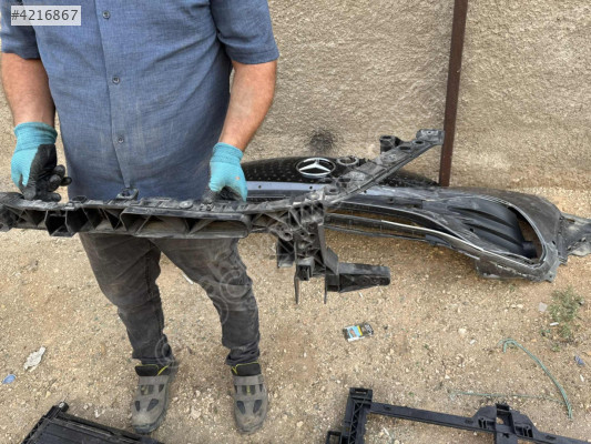 Mercedes EQB ÖN PANEL