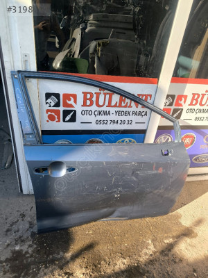 Toyota Corolla sağ ön kapı orijinal çıkma