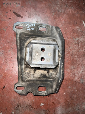 Peugeot 3008 çıkma motor kulağı
