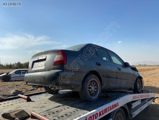 Accent.  Hyundai. Bağaj kapak