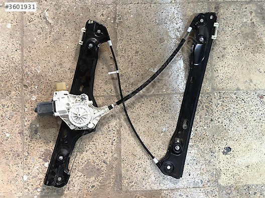 BMW E90 SAĞ ÖN CAM KRİKOSU