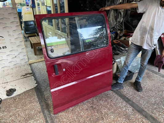 MİTSUBİSHİ L300 SOL SÜRGÜLÜ KAPI RAYI 1998-2008 MODEL