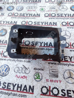 5F0863531 Seat Leon 2015 orta konsol vites topuz braketi