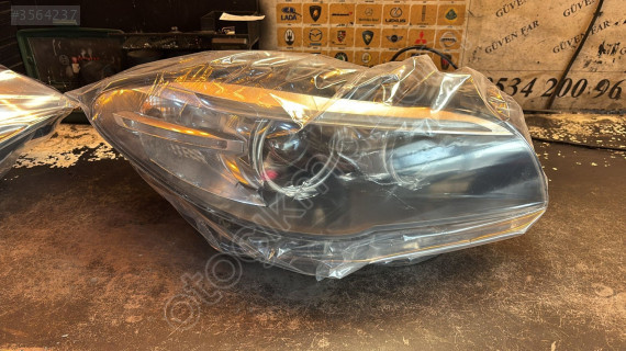 BMW 5 SERİ F10 LCİ XENON SAĞ FAR