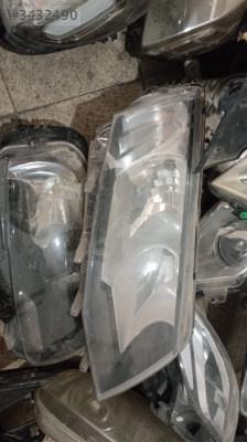 Çıkma Skoda Octavia Sağ Ön Far - Düz Model