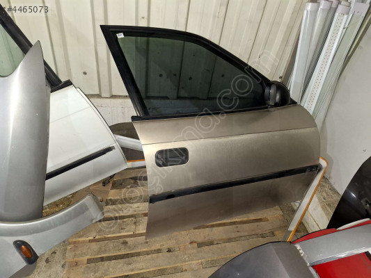 ÖZMEN OPEL ASTRA F ÇIKMA SAĞ ÖN KAPI
