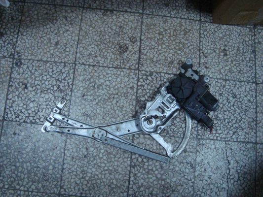 opel corsa c  ön sol cam krikosu 24466597 gm