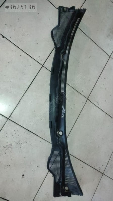 668118891R Renault Latitude Ön Cam Izgarası (Çıkma)