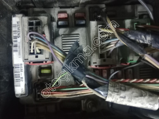 Peugeot 206 çıkma sigorta kutusu