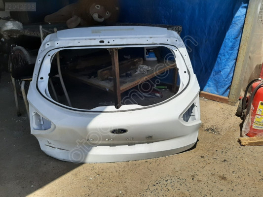 FORD PUMA  ARKA BAGAJ