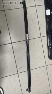 VOLKSWAGEN POLO 2010>> ÖN TAMPON DEMİRİ İNCE OLAN