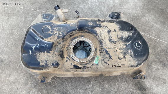 fiat linea 2011 1.3 çıkma orjinal yakıt deposu (son fiyat)