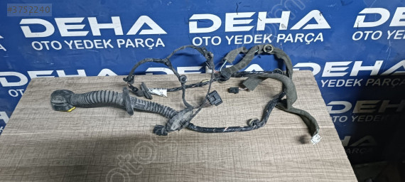 ÇIKMA RENAULT FLUENCE SOL ARKA KAPI 241273828R