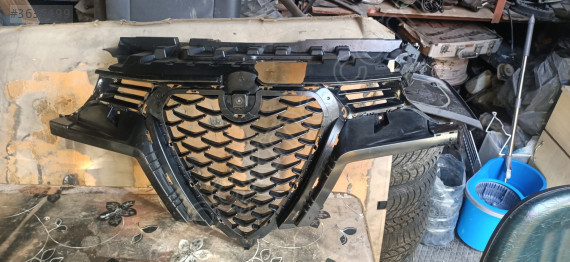 Alfa Romeo tonale çıkma orjinal ön panjur içi