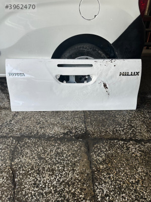 Toyota hılüx bagaj kapağı