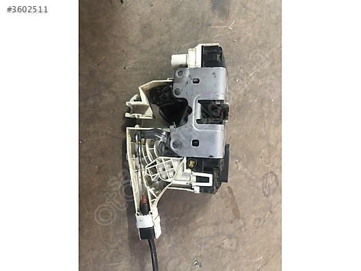 Mercedes MERCEDES SPRİNTER KAPI KİLİDİ