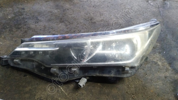 Toyota Corolla(17-19)Orjinal Sol Far(Kaş ile Beraber) çıkma