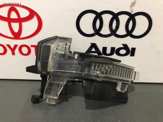 Orjinal Audi A3 Sağ Ayna Sinyali - Oto Çıkma Parçalar