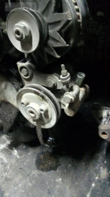 Renault 19 1.6 karbüratörlü direksiyon pompasi yedek parça