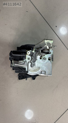 LAND ROVER DİSCOVERY SPORT L550 KAPI KİLİDİ C31425-102-R